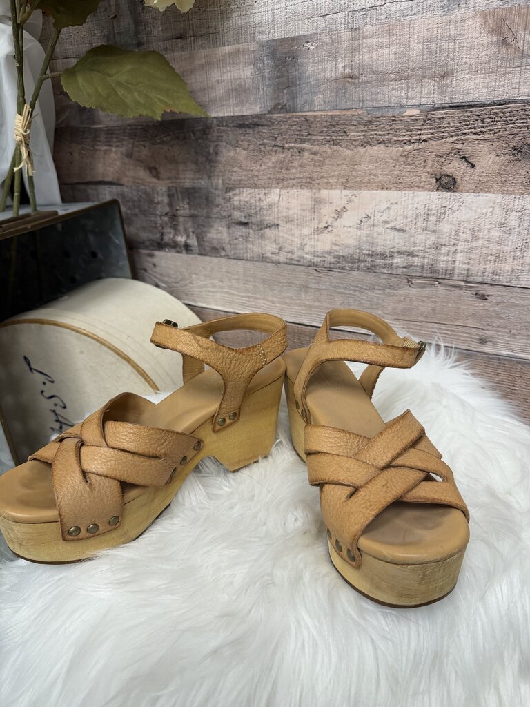 Kork Ease Blonde Clog Platform Sandals