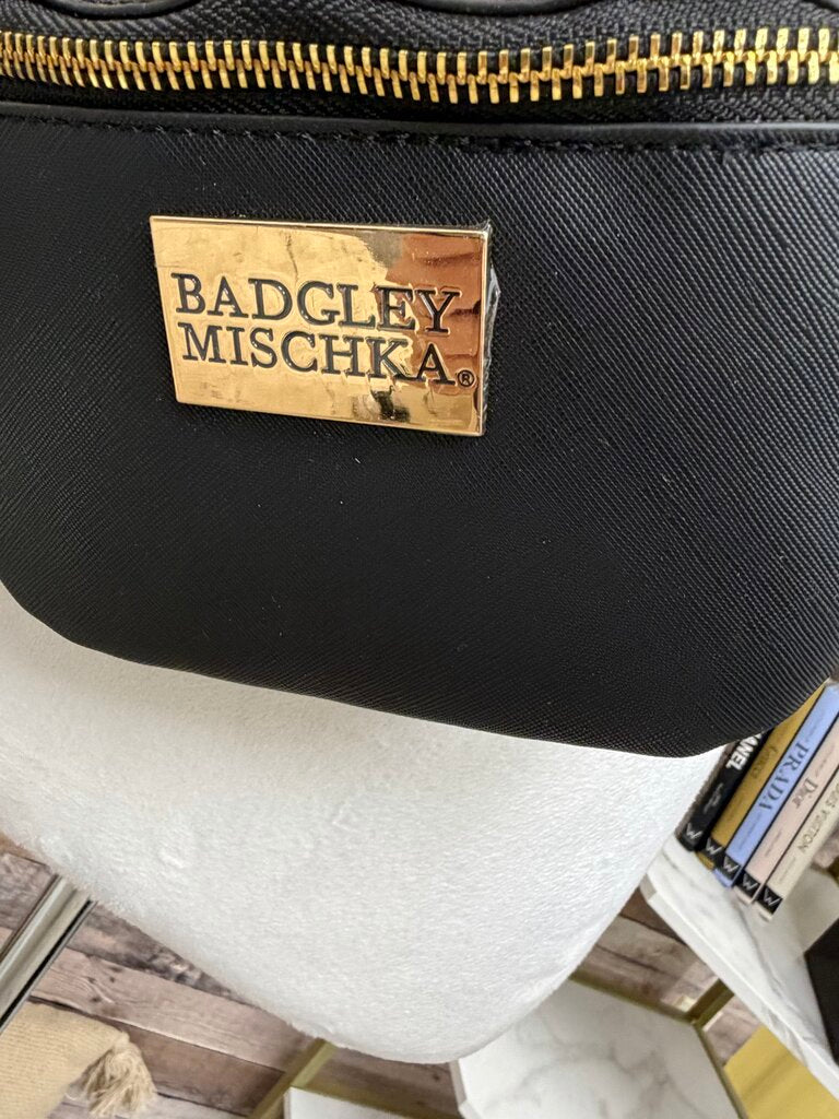 NWT Badgley Mischka Black w/Gold Studs Travel Belt