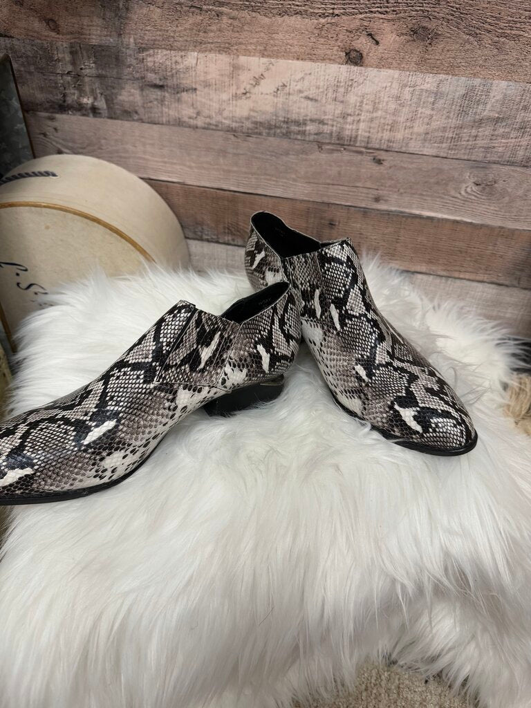 Silent D Black & White Python Ivtay Ankle Boots