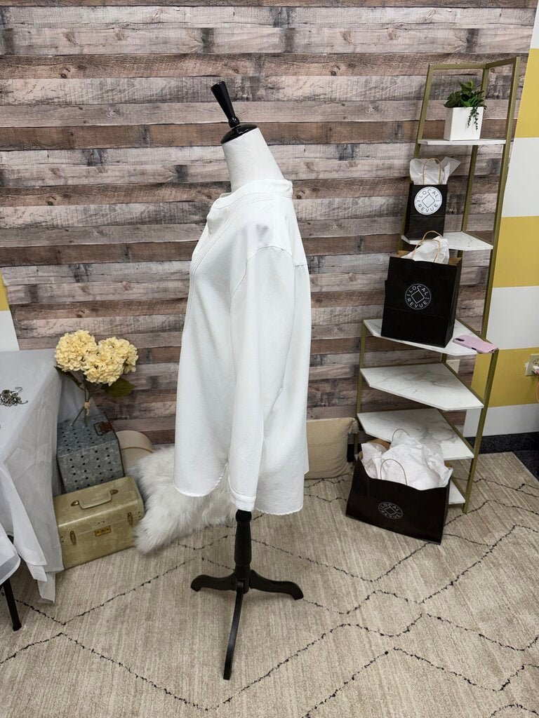 Travel Smith White Pintuck Long Sleeve 3/4 Button