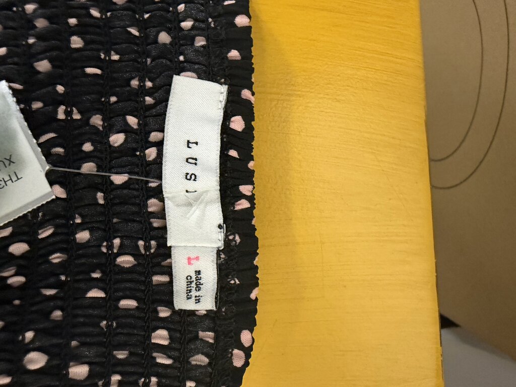 Lush Black Crop w/Pink Polka Dots & Tie Back