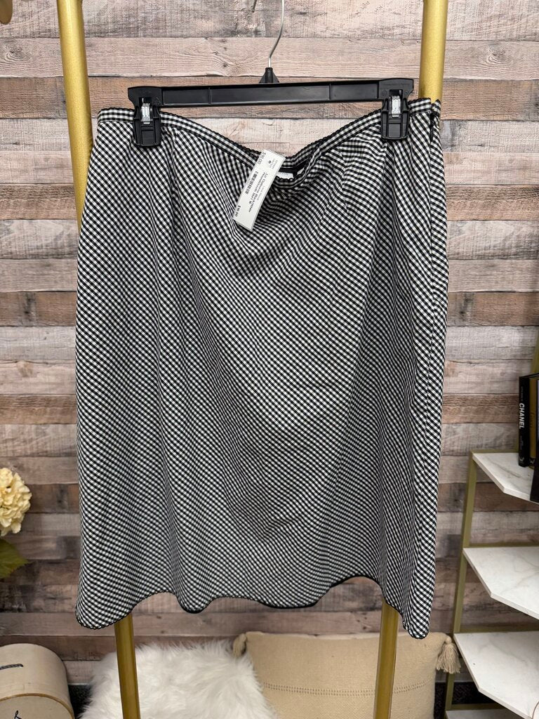 Liz Claiborne Black/White Houndstooth Skirt
