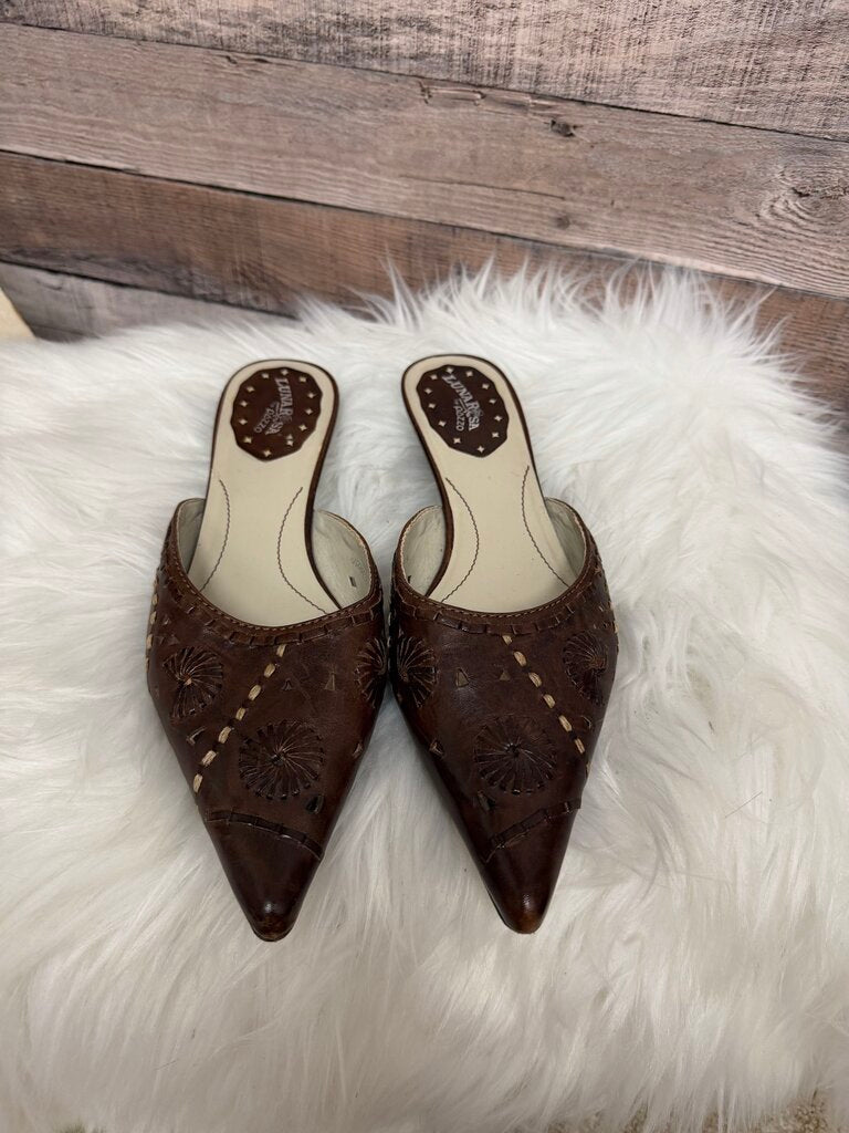 Lunar By Oliza Leather Kitten Heel Mules