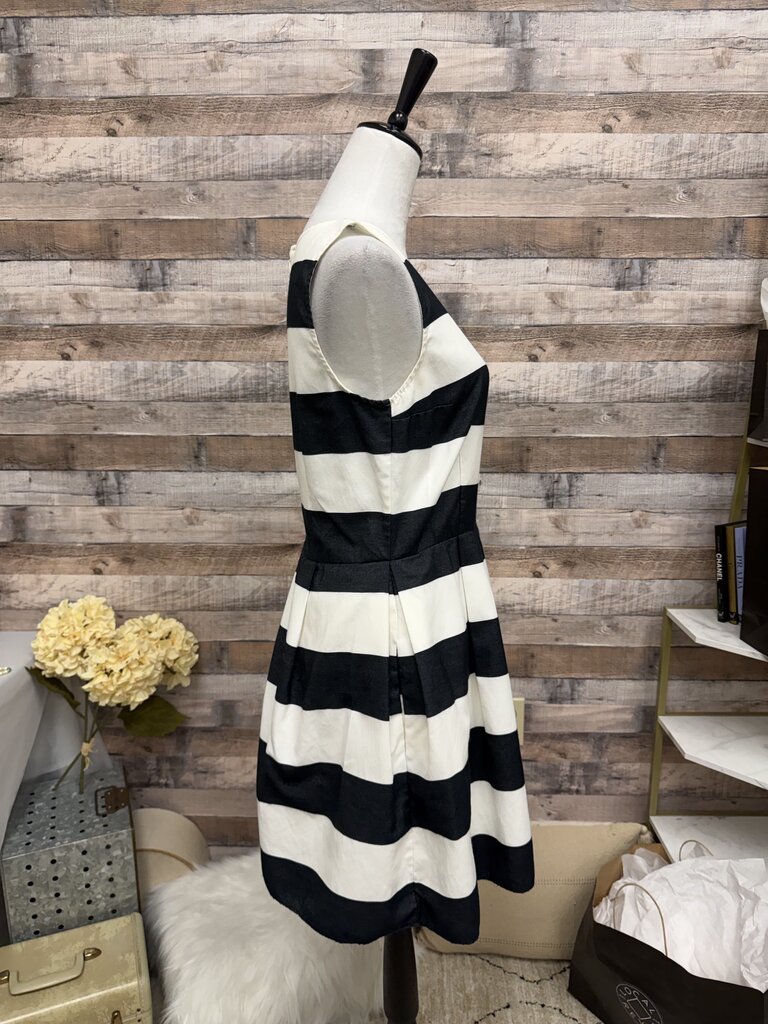 Black/White Striped Gap Sleeveless Dress