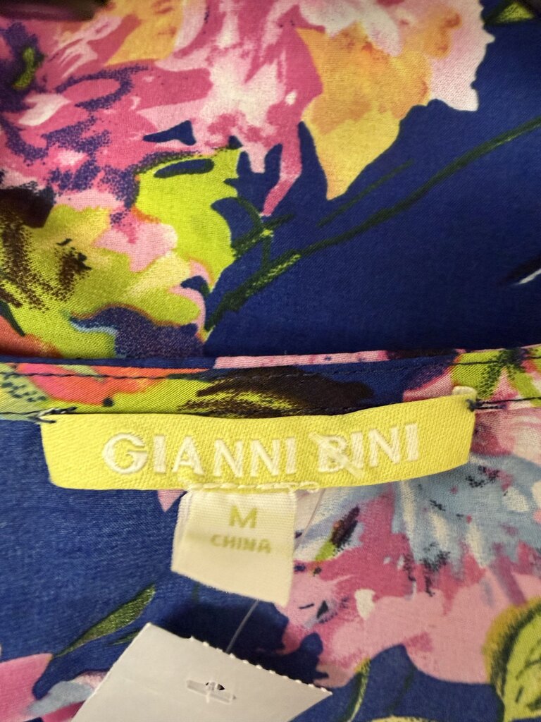Navy/Pink Floral Gianni Bini V-Neck With 3/4 Sleeves