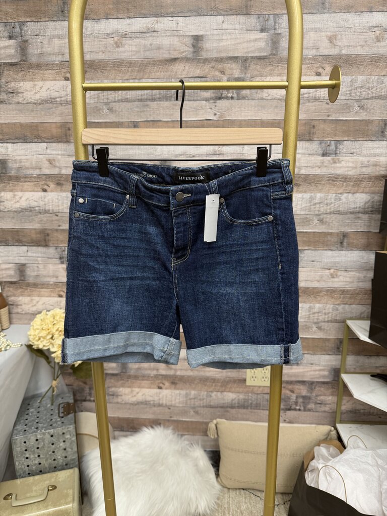 Liverpool Walking Short w/Cuffed Hem