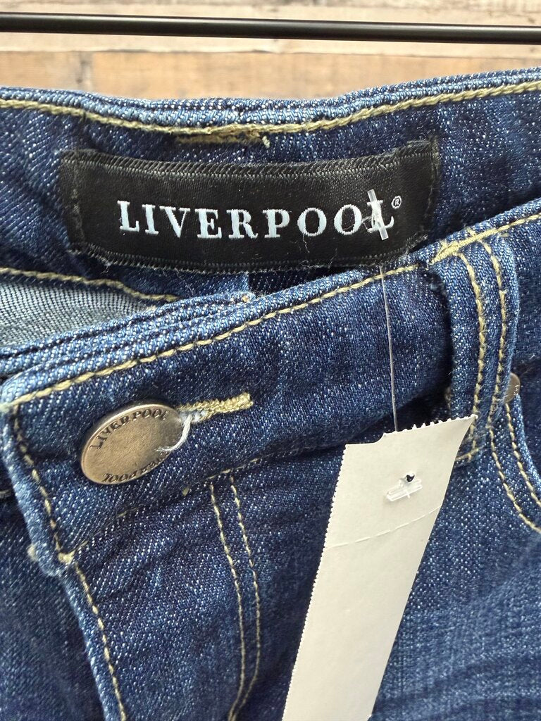 Liverpool Walking Short w/Cuffed Hem