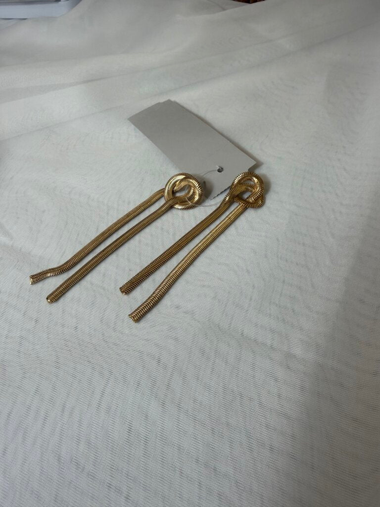 Gold Snack Chain Knotted Earrings