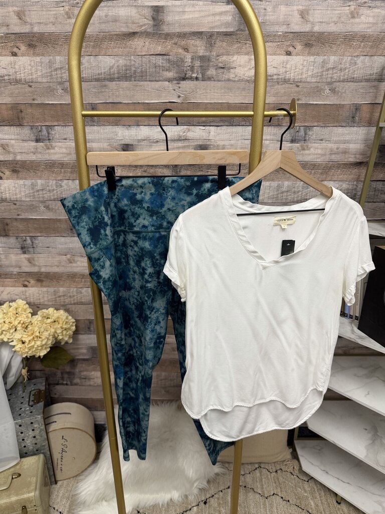 Blue Tie-Dye Pattern Athleta Salutation Leggings
