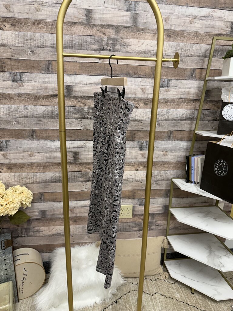 Pink And Grey Print Athleta Salutation Leggings 2