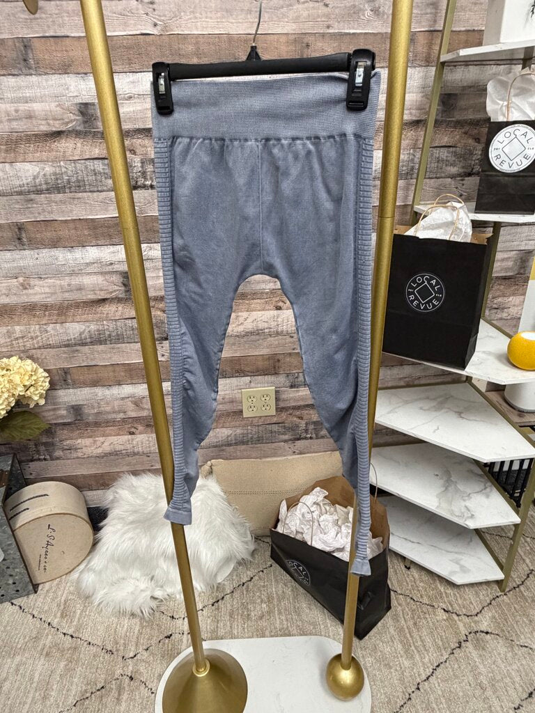 Nikibi Capri Blue Leggings