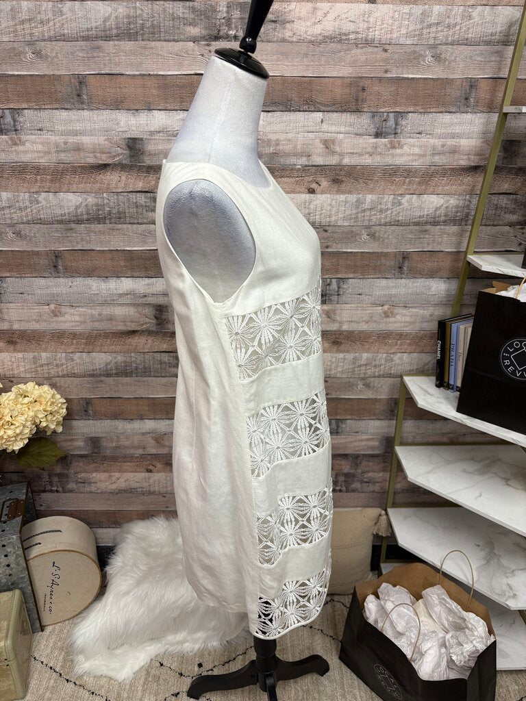 Jessica Howard White Shift Sleeveless Embroidered Flowers
