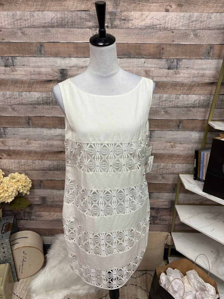 Jessica Howard White Shift Sleeveless Embroidered Flowers
