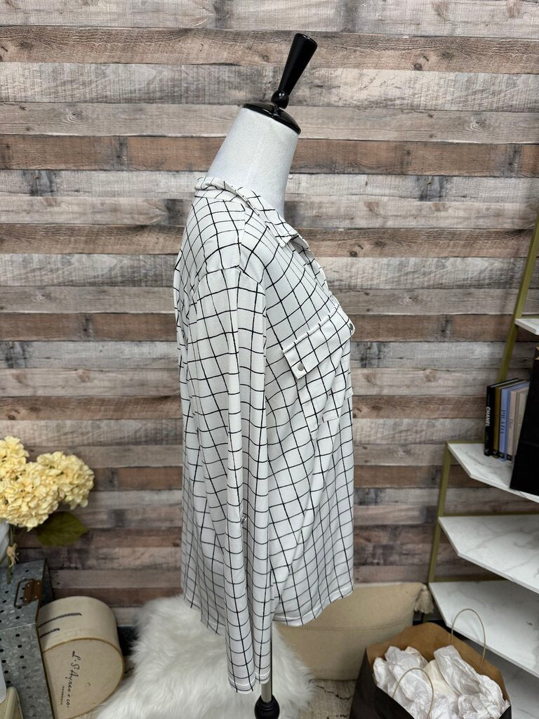 Jones New York White & Black Grid Pattern Shirt XL