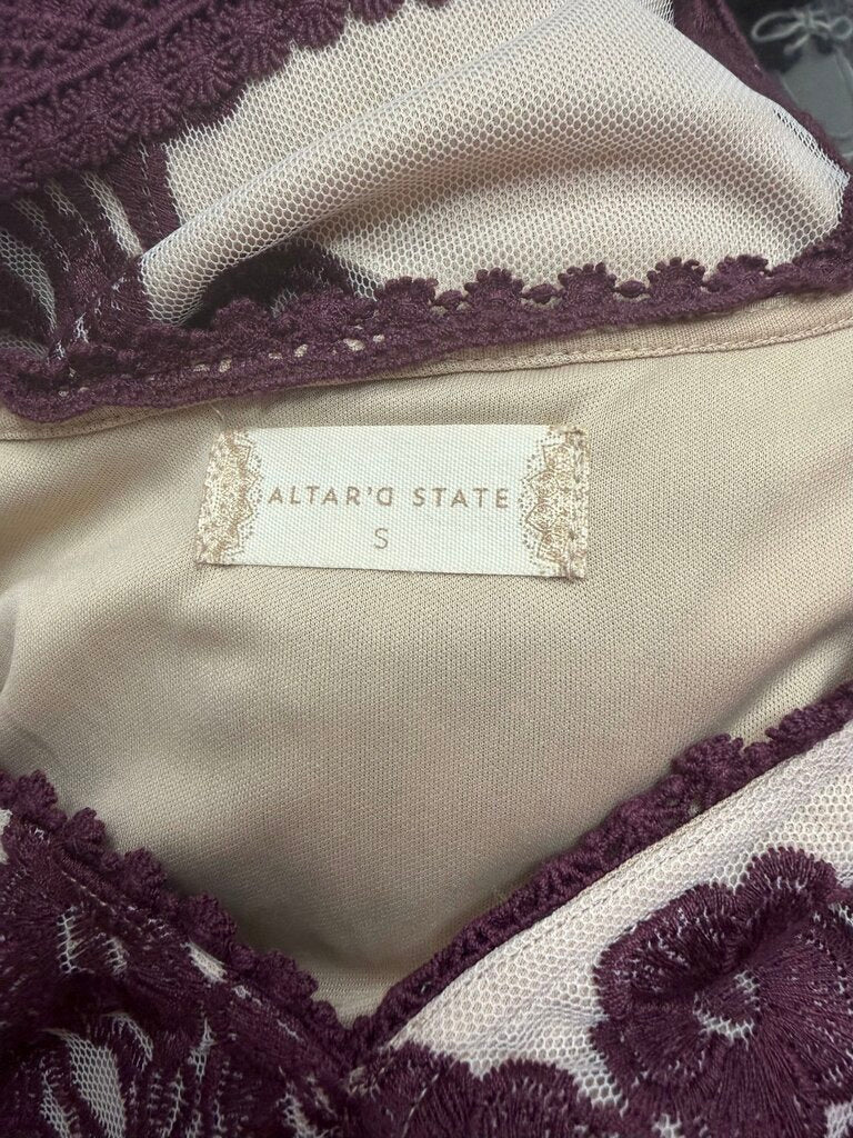 NWT Altar'd State Ivory/Burg Arissa Floral Embroidered Mesh Crop