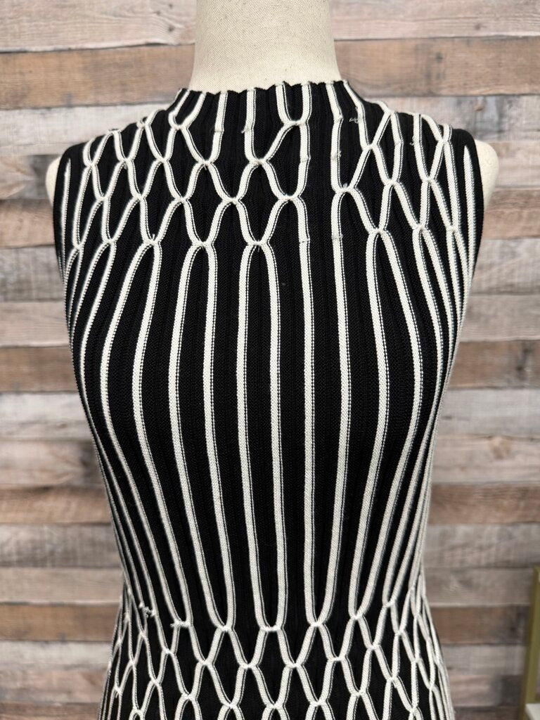 White House Black Market Black & White Mock Neck Sleeveless