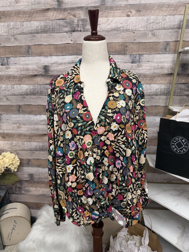 NWT Status by Chenault Black w/Flower Print Button Down
