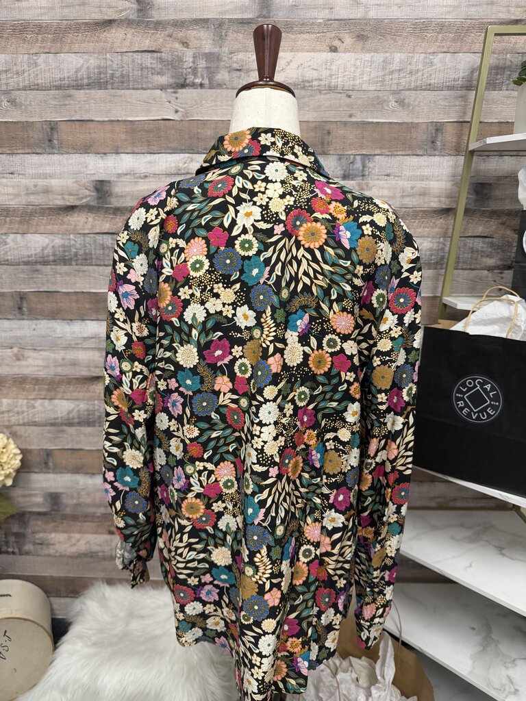 NWT Status by Chenault Black w/Flower Print Button Down