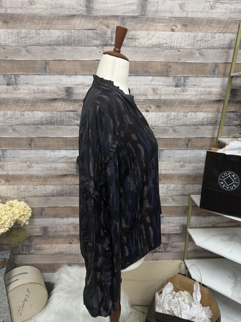 Evereve Black,Navy,Tan Abstract Print Ruffle Neck Blouse