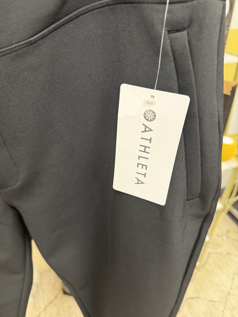 NWT Athelta Black Tapered Leg Cropped Pants