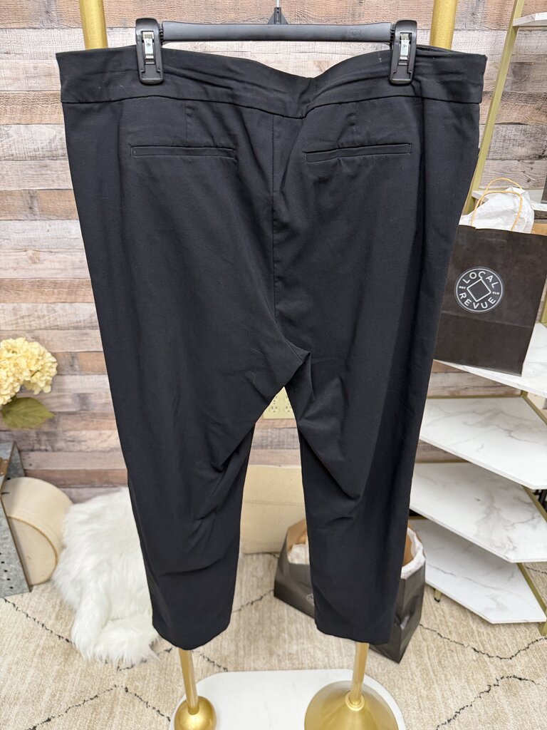 Chico's Black Knit Capri Pants 18
