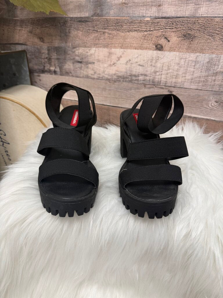 Unionbay Black Chunky Platform Heel Strappy Sandal