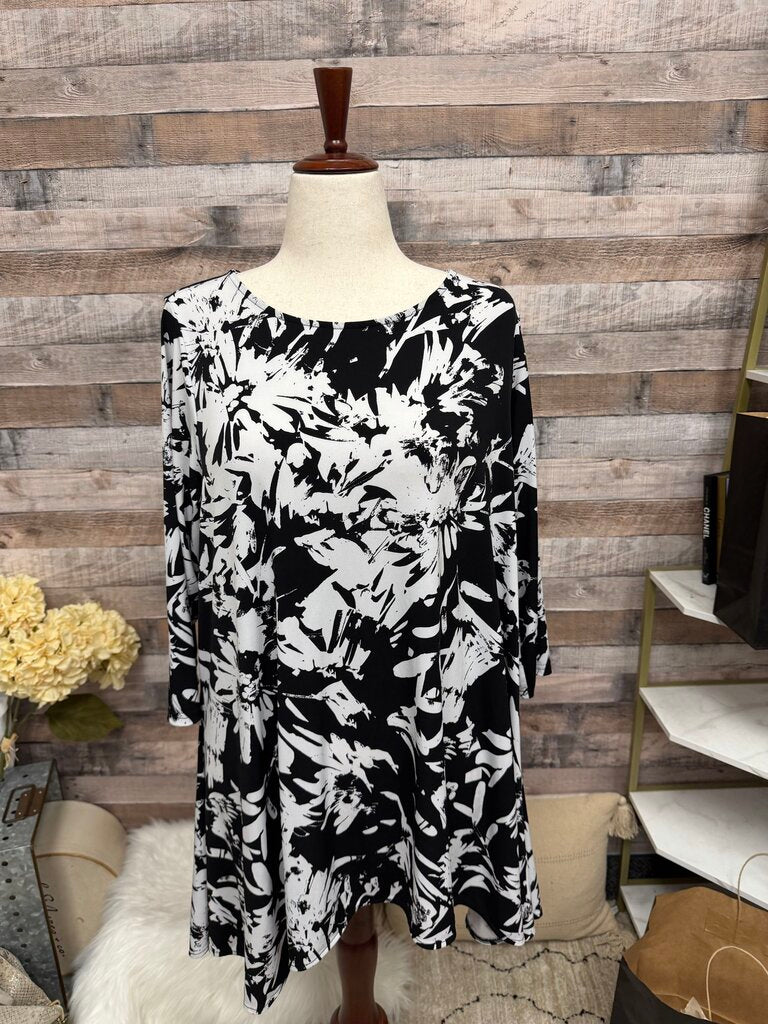 Alfani Black & White Floral Print Top