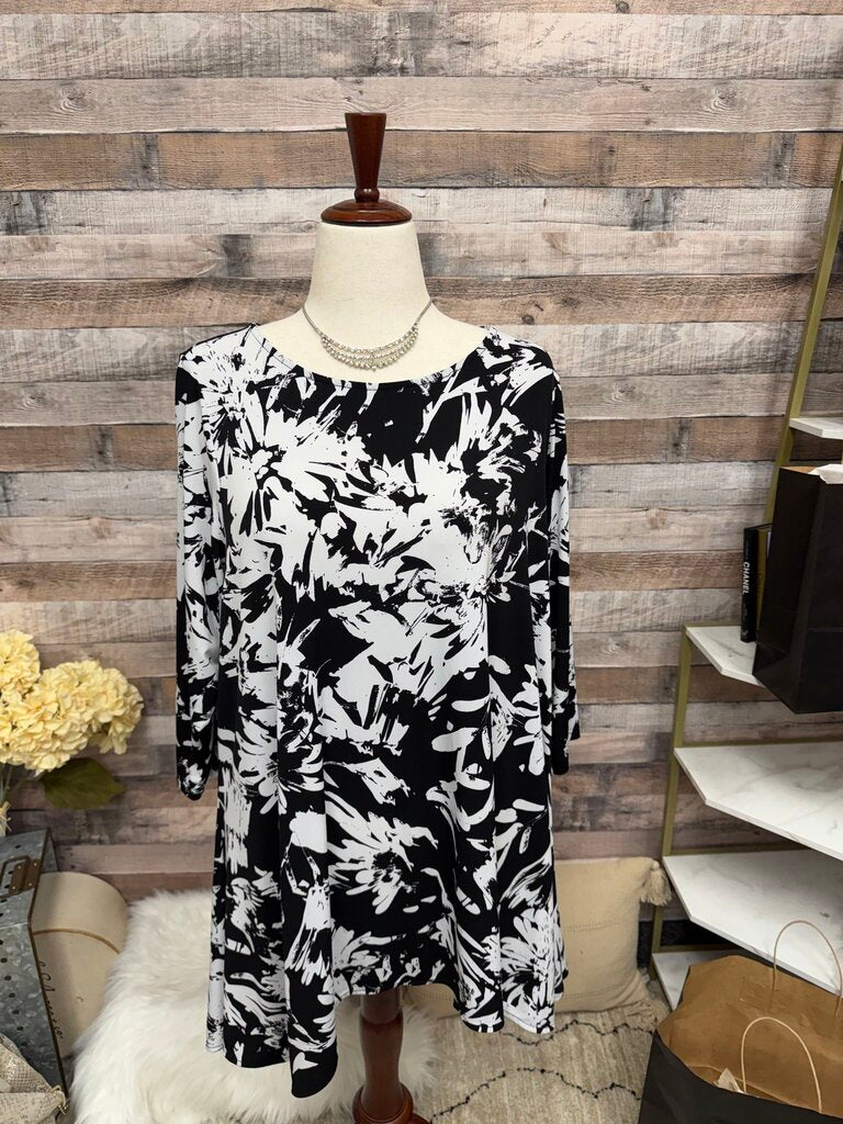 Alfani Black & White Floral Print Top