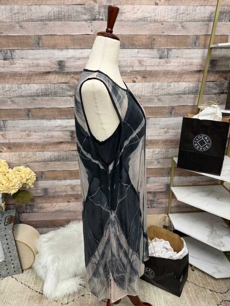 GO Silk Brand Black/Grey Geometric Print Dress