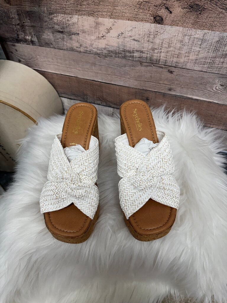 NWT Seychelles LA White Raffia Cork Block Heel