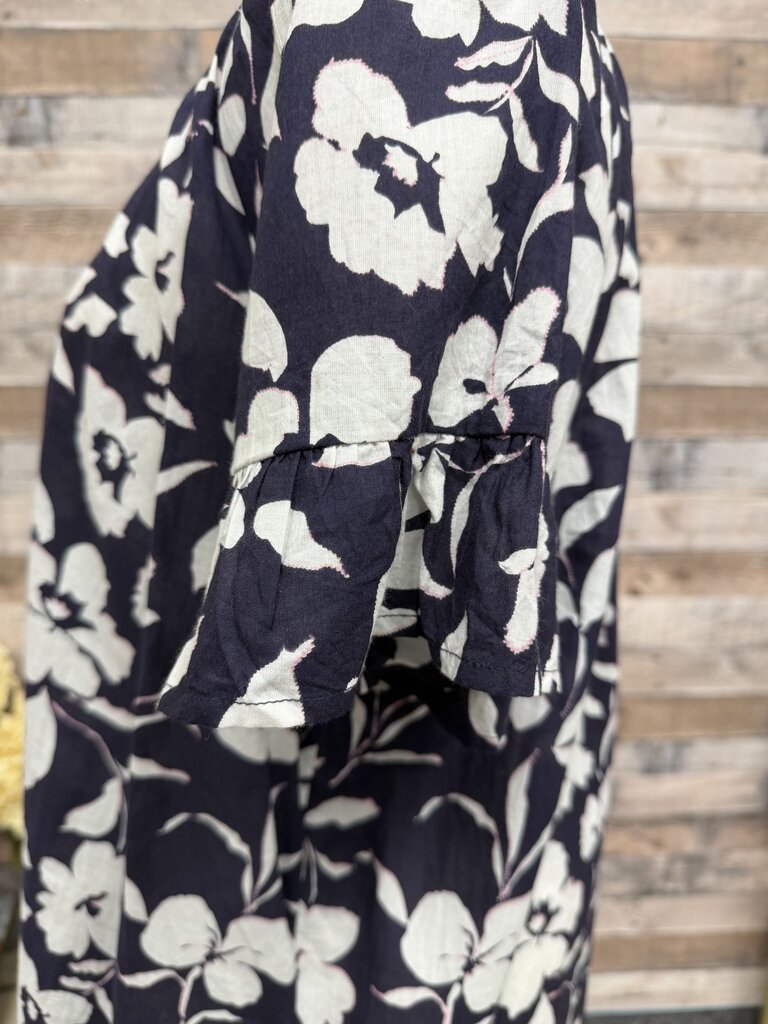 Velvet by Graham & Spencer Navy Flutter Sleeve Floral Blouse