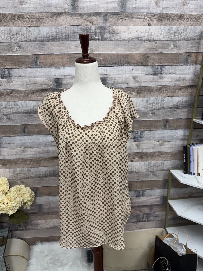 LC Lauren Conrad Floral Print Ruffle Sleeve Top