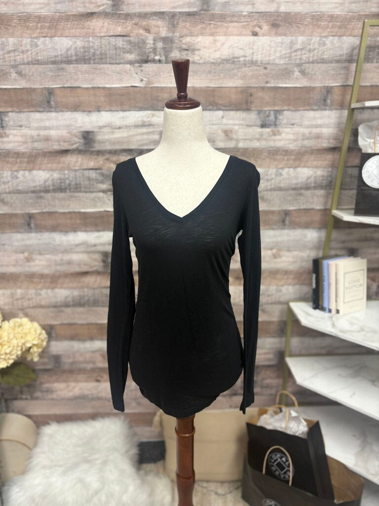 Kenneth Cole NY Black Long Sleeve V-Neck Tee