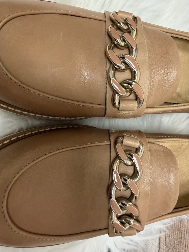 Naturalizer Buckskin Tan Gold Loafers w/Lug Sole