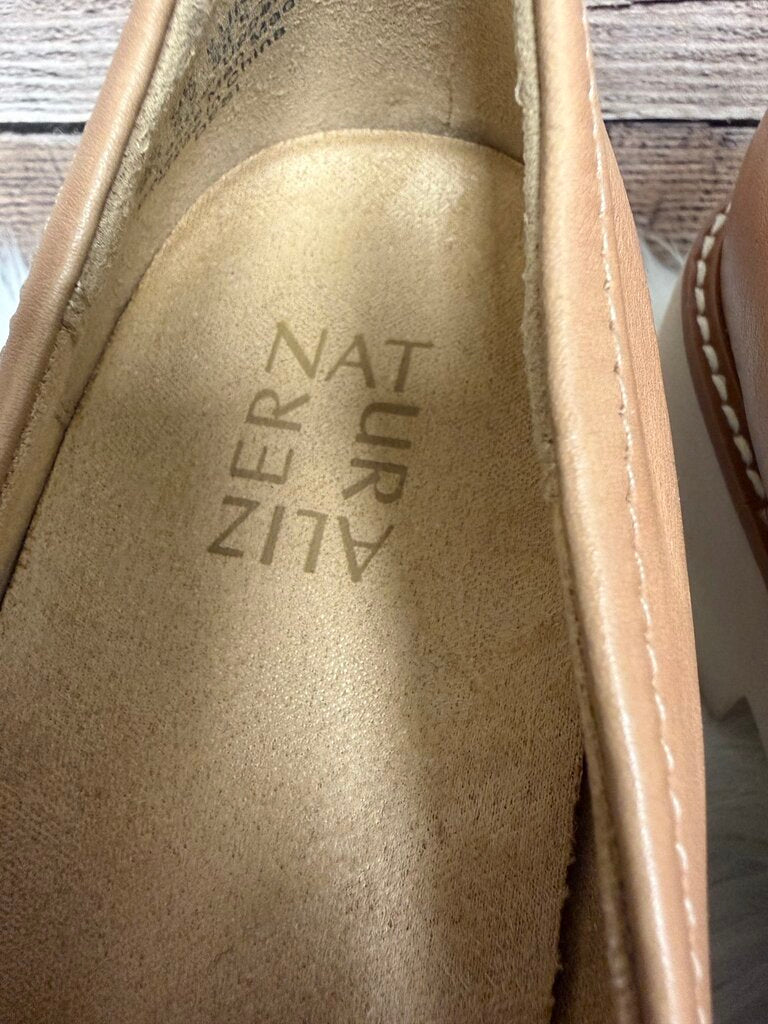 Naturalizer Buckskin Tan Gold Loafers w/Lug Sole
