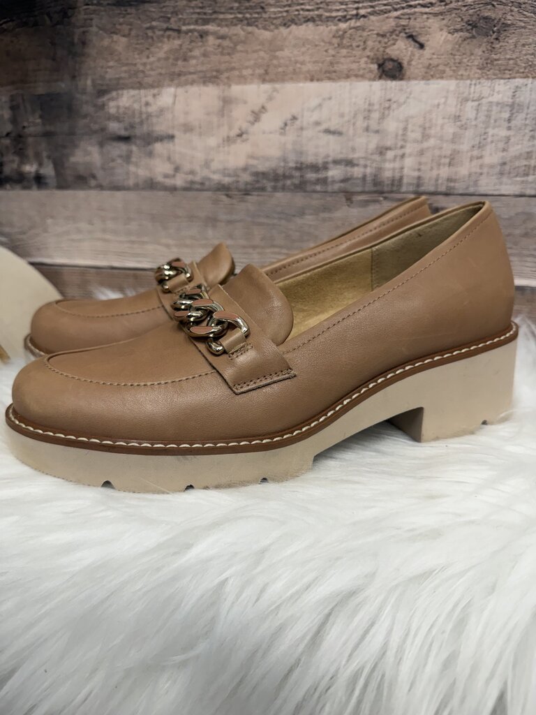 Naturalizer Buckskin Tan Gold Loafers w/Lug Sole