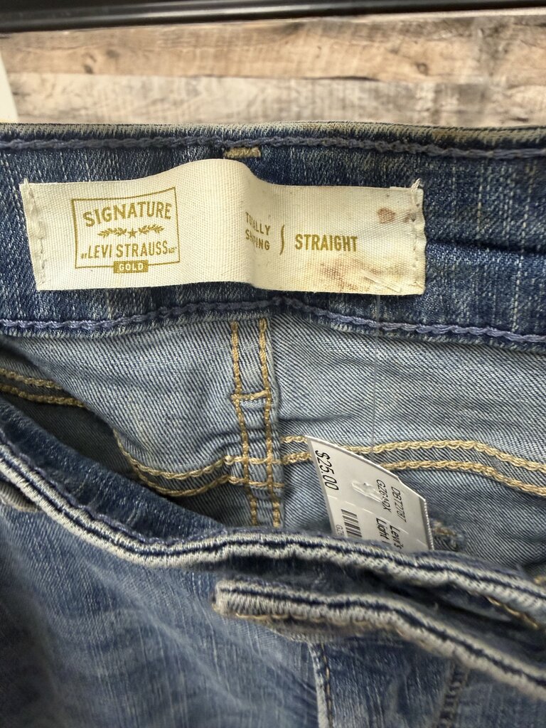 Levi's Signature Straight Leg Light Wash Jeans High Rise Light Wash Signature Fit