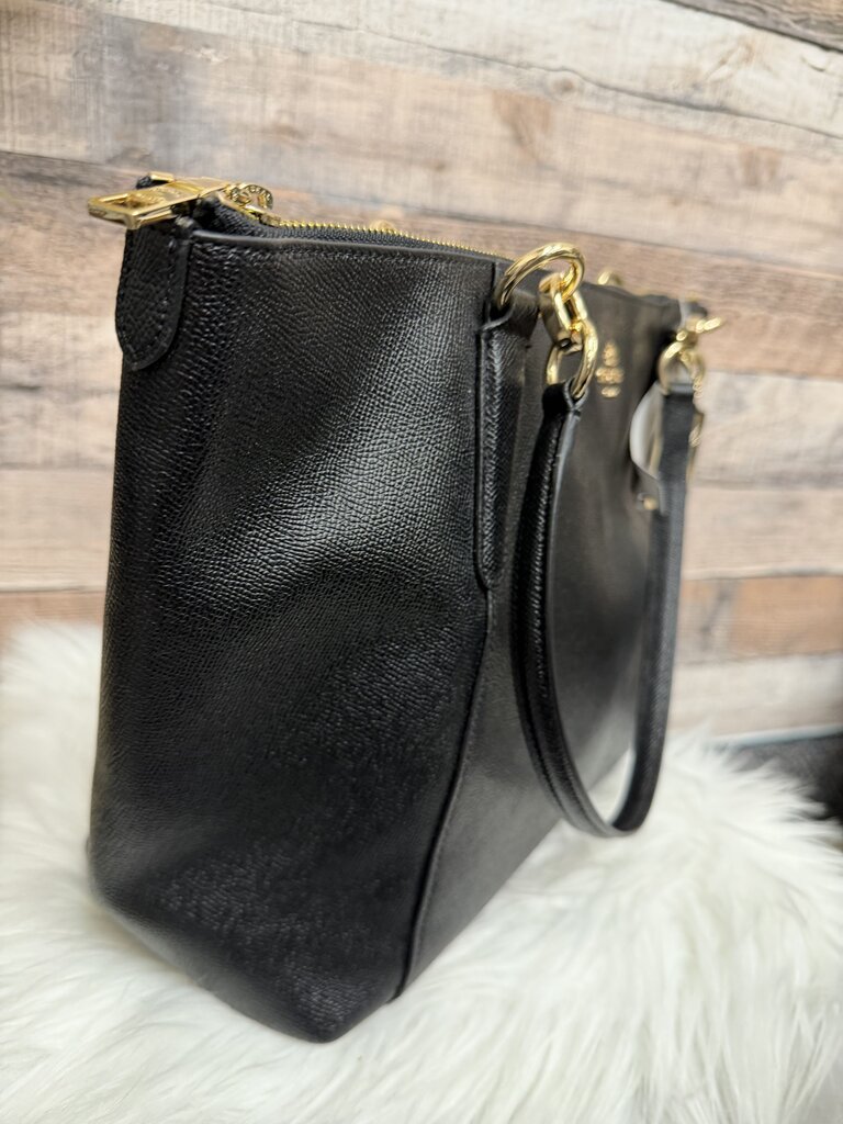 Coach Ava Black Crossgrain Leather Tote Bag With Gold Hardware