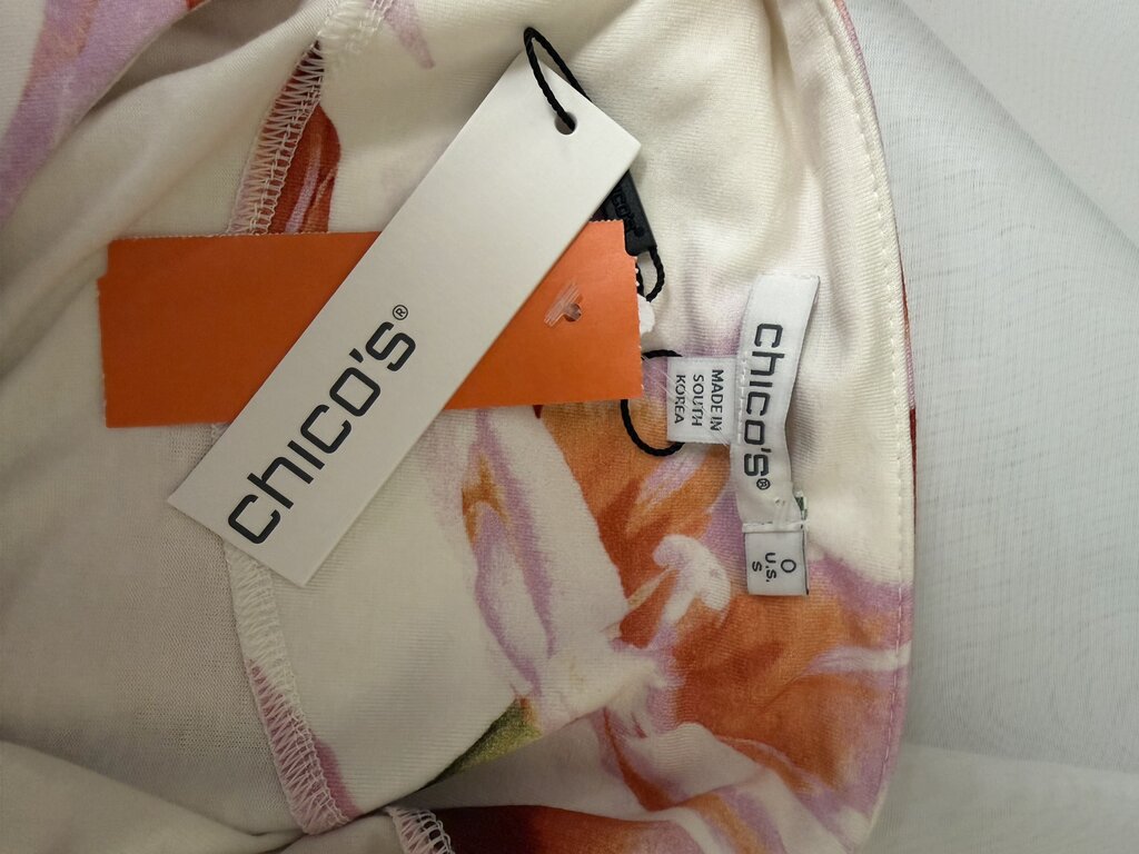 NWT Chico's Pink/Red Floral Print Blouse
