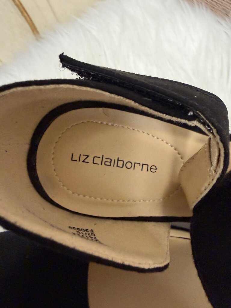 Liz Claiborne Black Pointed Toe Ankle Heels