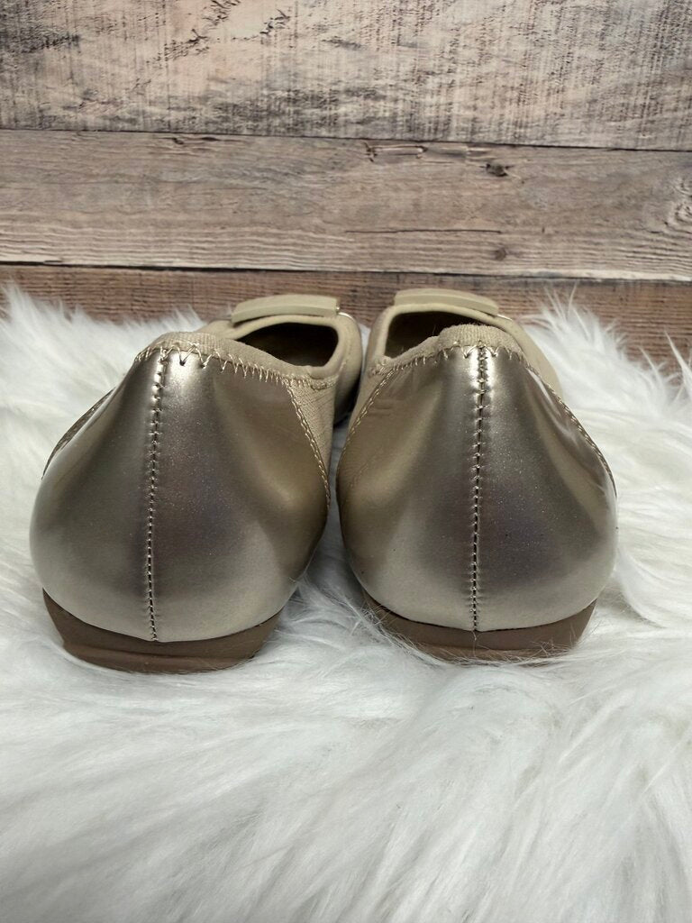 Anne Klein Cream/Gold Leather Ballet Flats
