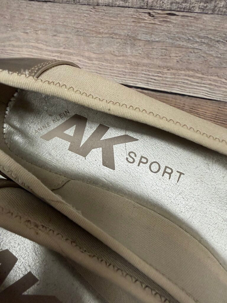Anne Klein Cream/Gold Leather Ballet Flats