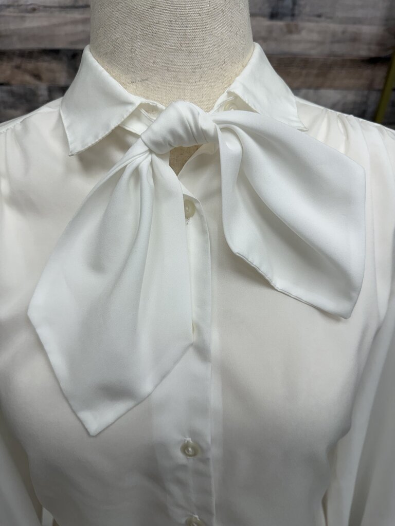 Judy Bond White Blouse With Puff Sleeves