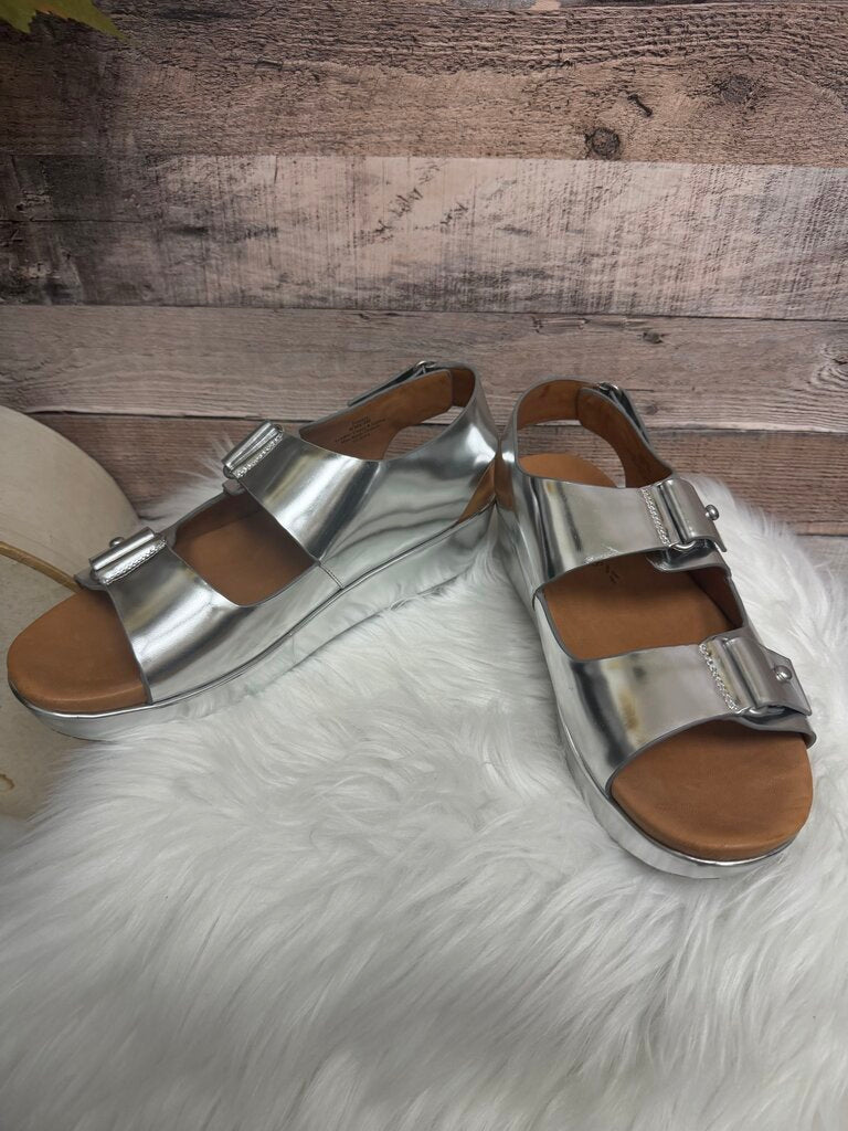 Gentle Souls Metallic Silver And Brown Sandals