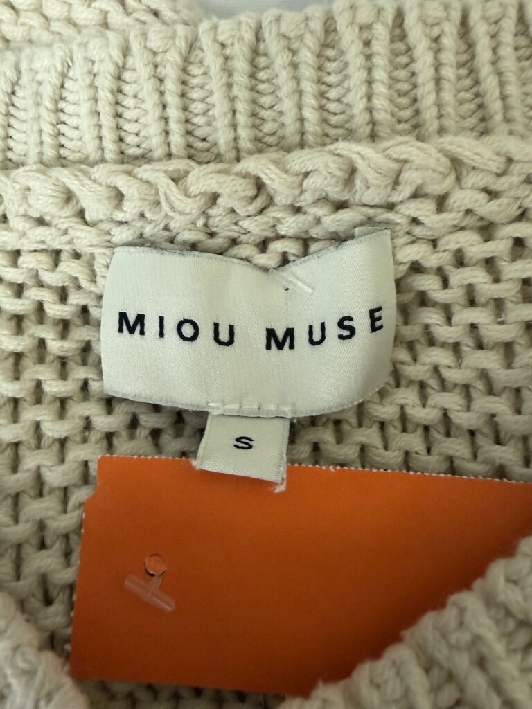Mieu Muse Cream Knit Pullover Sweater