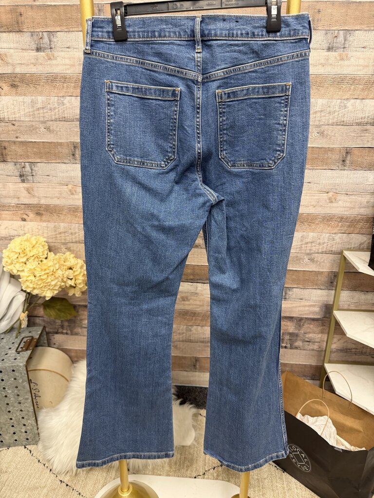 Gap Mid-Rise Straight Leg Jeans
