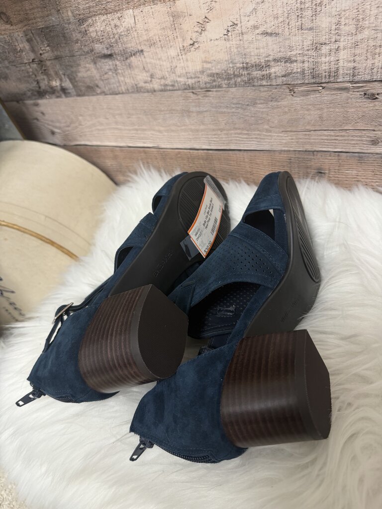 Bella Vita Blue Suede Black Heel Peep Toe Sandal