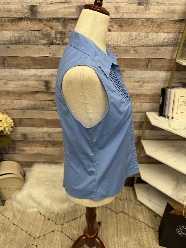 Ann Taylor Lt Blue Sleeveless Pleated Button Down Blouse