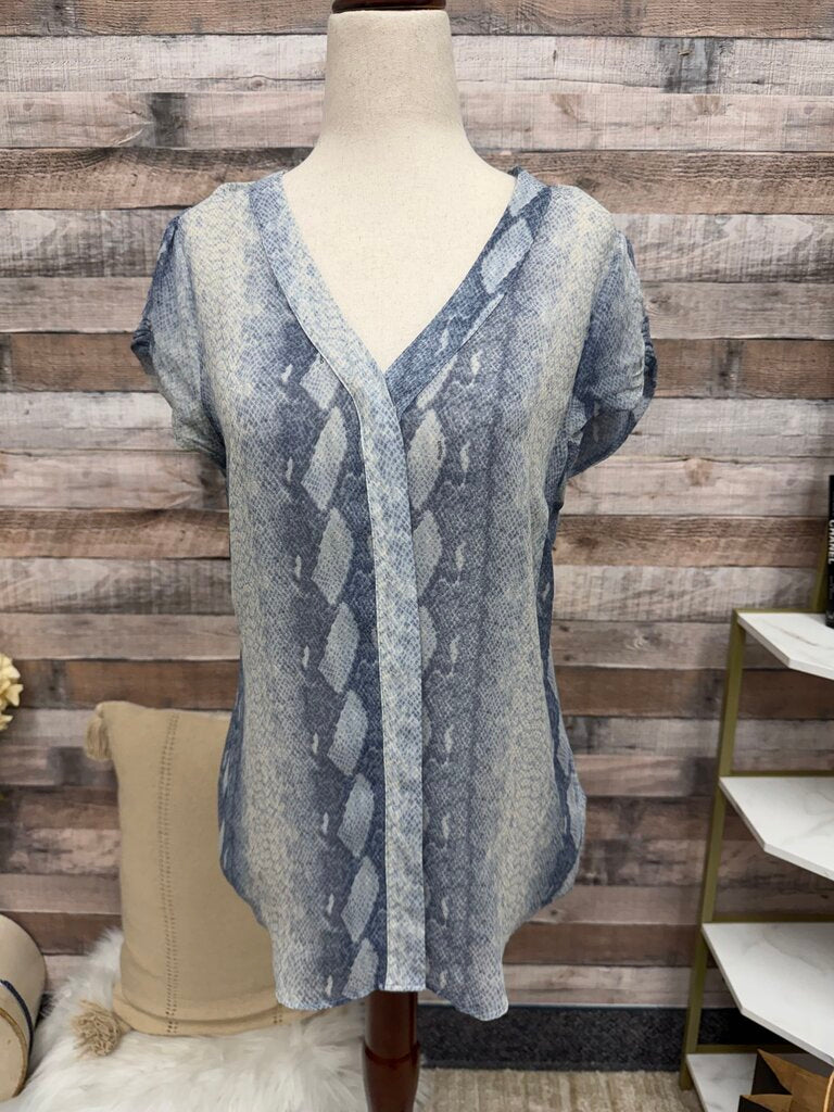 Bebe blue snake print ruffle top