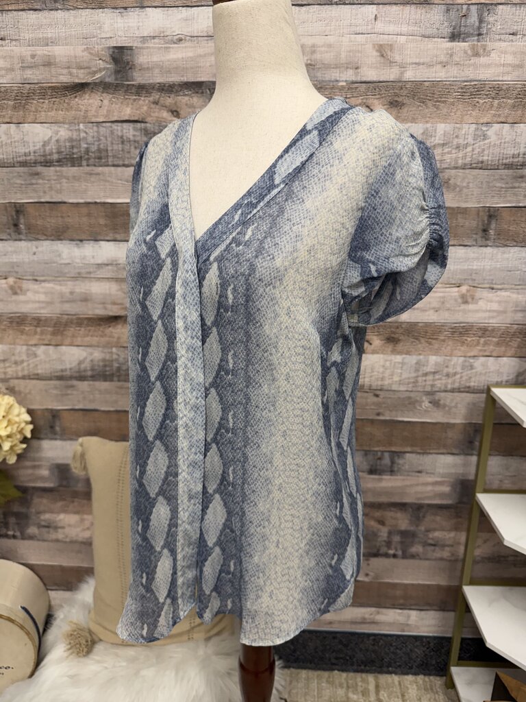 Bebe blue snake print ruffle top